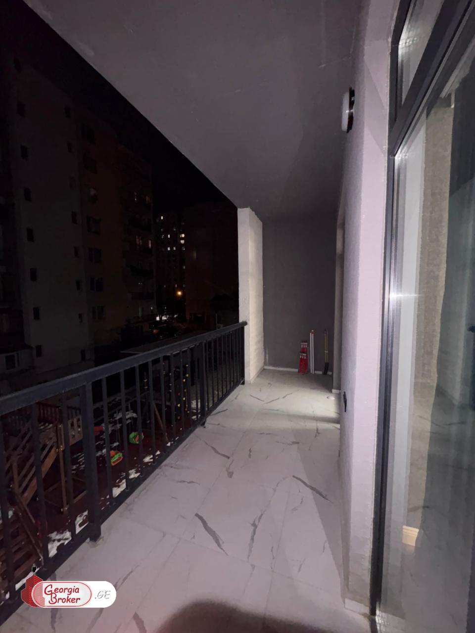 იყიდება ახალი გარემონტებული 2 ოთახიანი ბინა